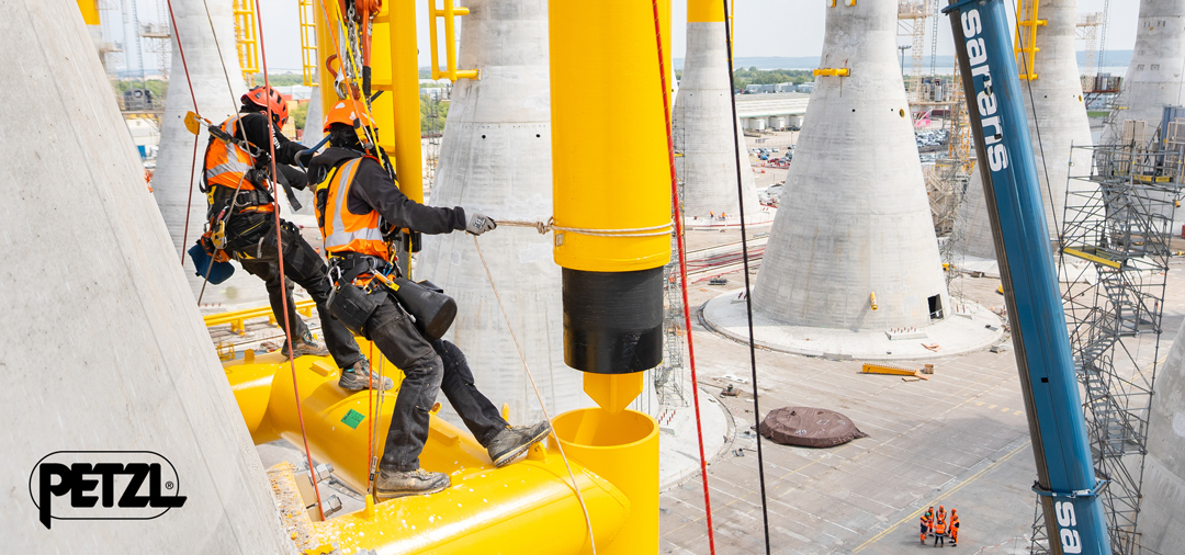 maintenance-and-inspection-of-a-telecom-mast-warsaw-poland-tower-solutions-use-only-with-petzl-logo-and-2020-petzl-distribution-vuedici-org-topshelf-2_1259_22_hd_al
